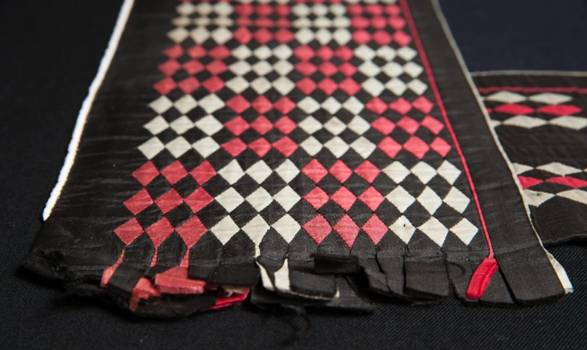 Myaamia Ribbonwork, mitemhsa ataahsema. Woman's Leggings. National Museum of the American Indian, Smithsonian Institution.